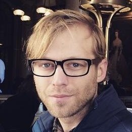 A portrait of Kris Gösser, a CMO from Shipium.